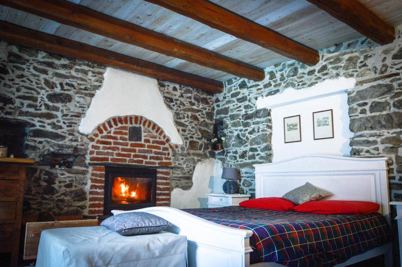 Chalet In Pietra E Legno Con Caminetto Inverso Pinasca المظهر الخارجي الصورة